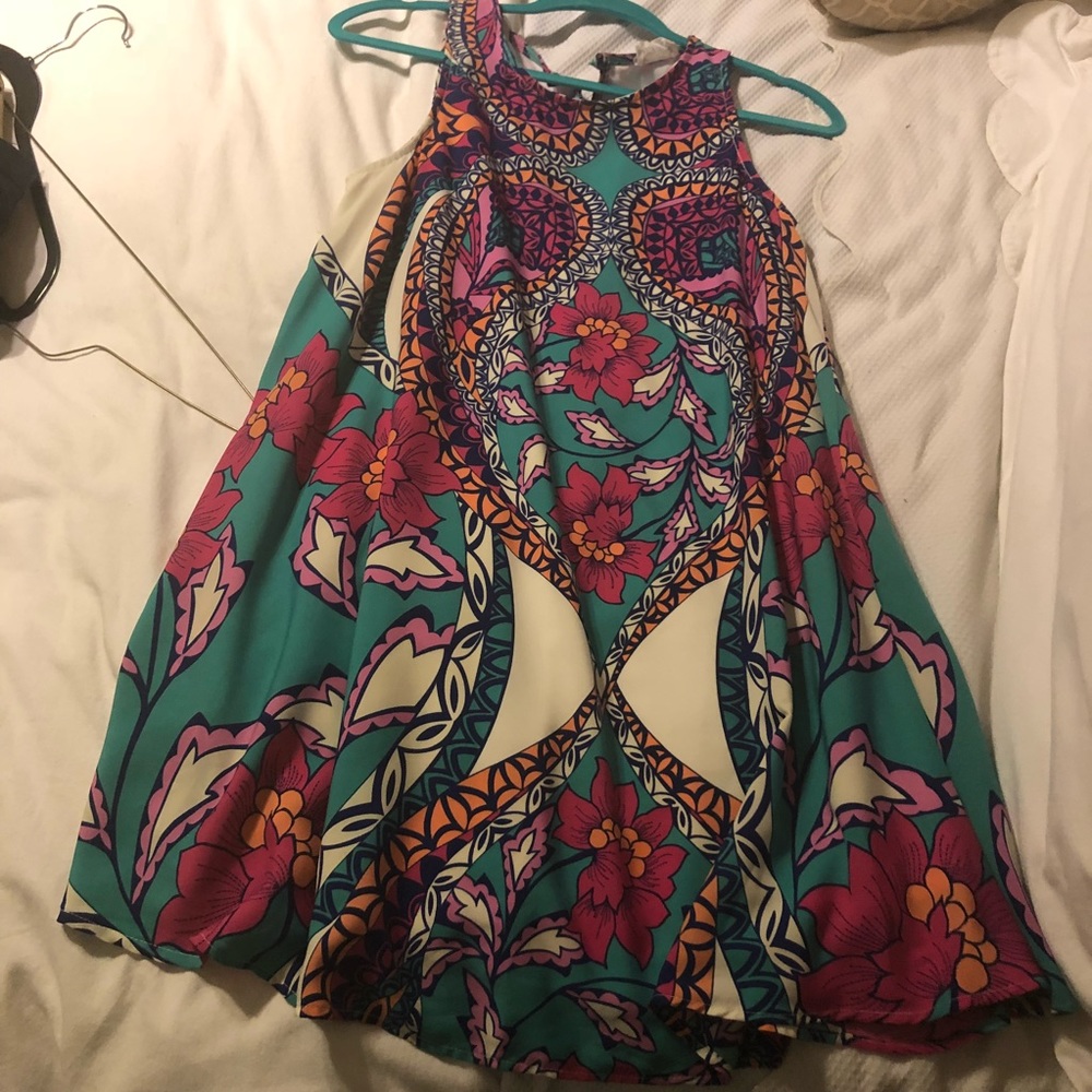 Loose fitting flower dress